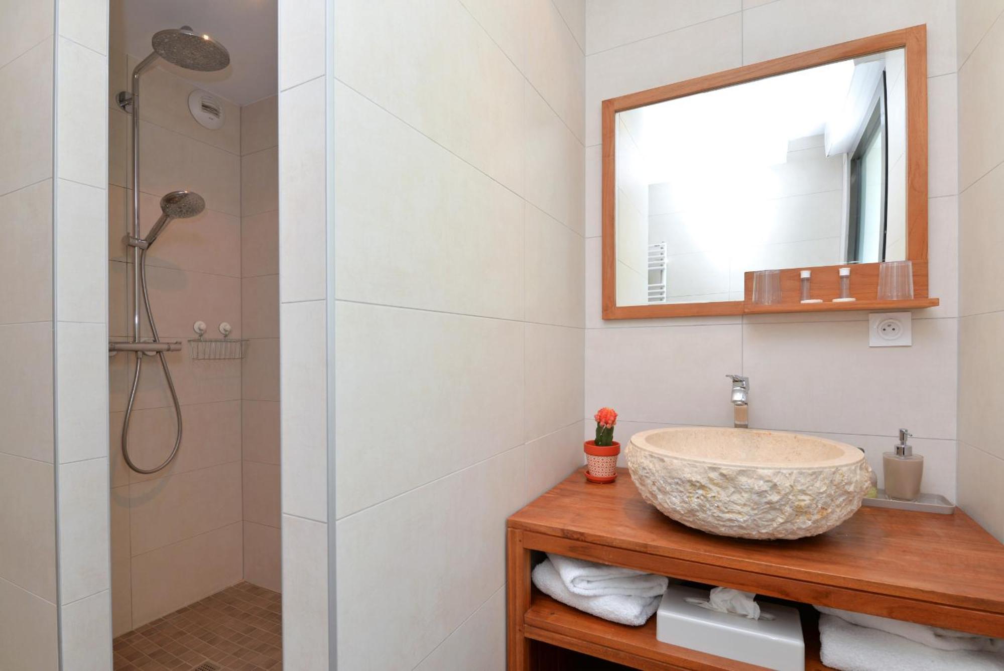 Maison D'Hotes Sainte Hune Appartements 于纳维 客房 照片